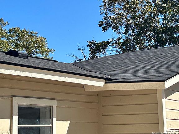 2nd image of 1604 VALENCIA