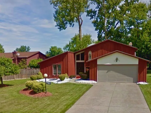 2907 York Dr, Lorain, OH 44053