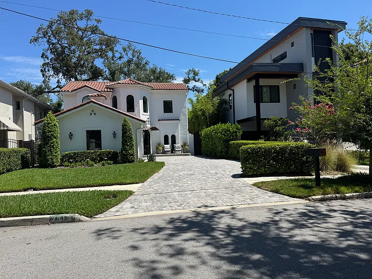 2915 W Bay Court Ave — Photo 1