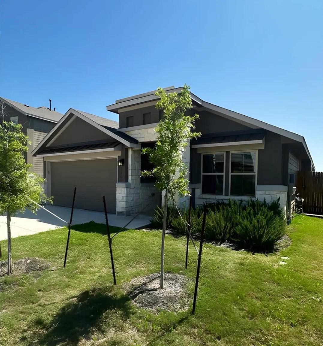 3 bed, 1842 sqft, $2,195 — Photo 1