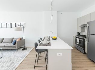 910 W Jackson Blvd #B, Chicago, IL 60607