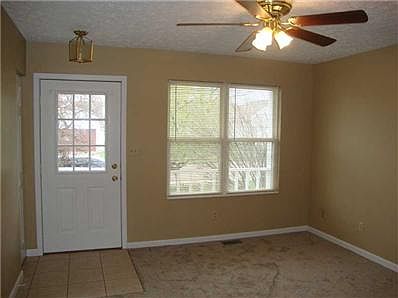 2nd image of 81 Queenswood Ct