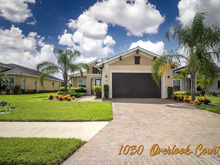 1030 Overlook Ct — Photo 2