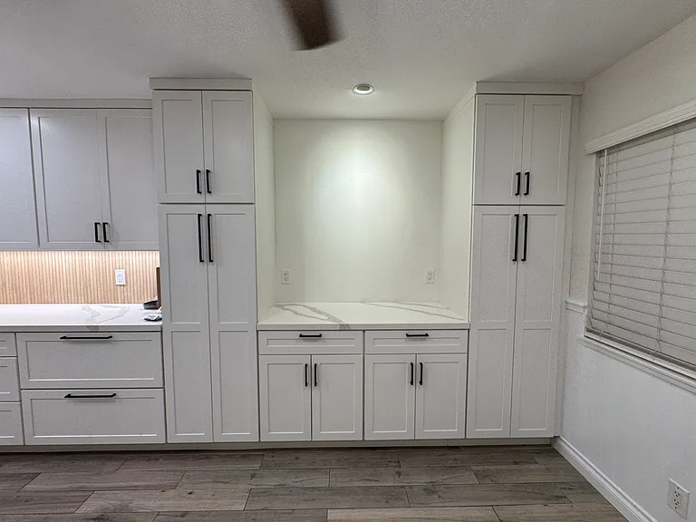 2620 Elden Ave — Photo 7
