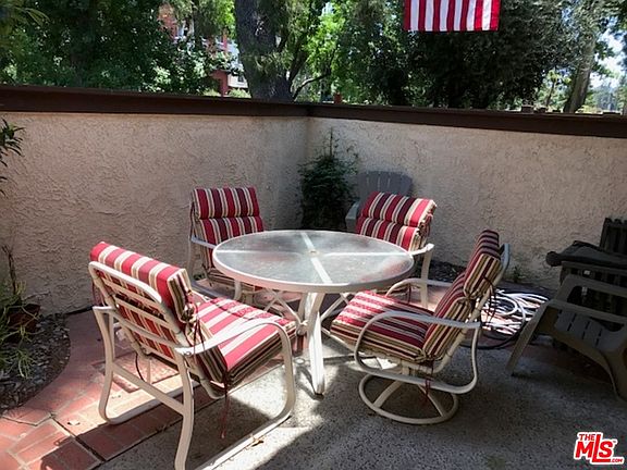 2nd image of 21515 Erwin St Unit 4