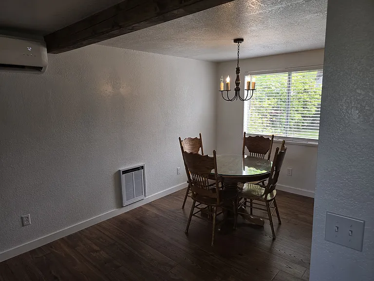 601 Marjo St — Photo 12