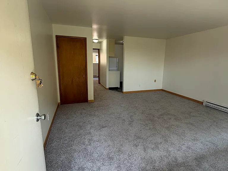 4122 11th Ave NE #302 — Photo 1