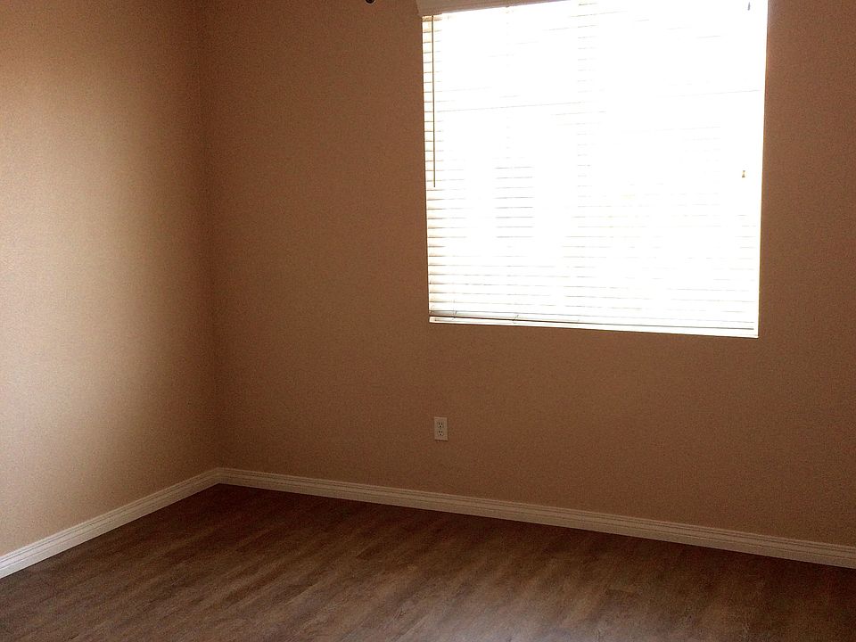 Smaller bedroom