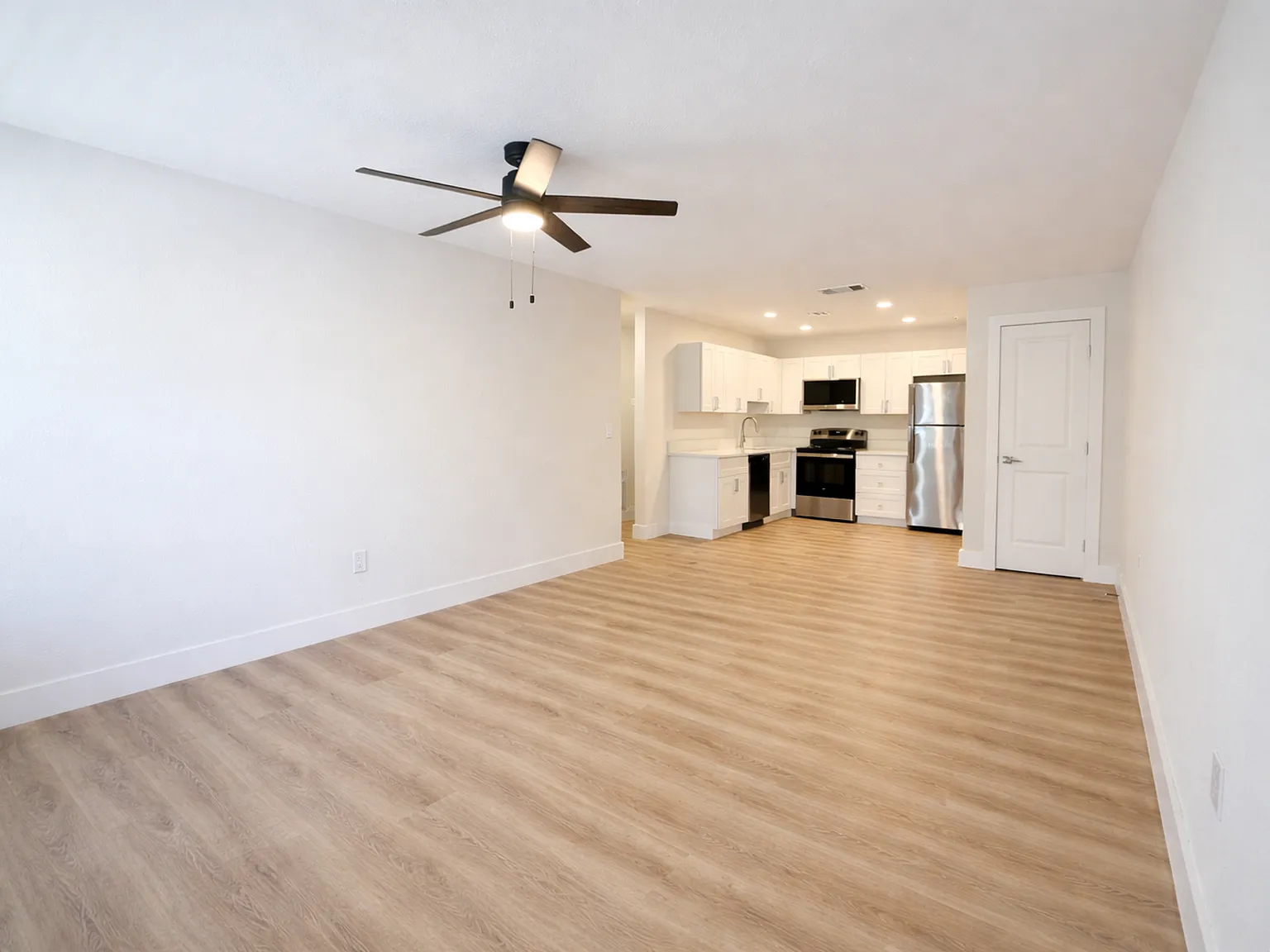 Flagler Pointe Apartments — Photo 4