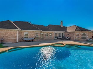 1377 Trinity Meadows Dr, Terrell, TX 75160