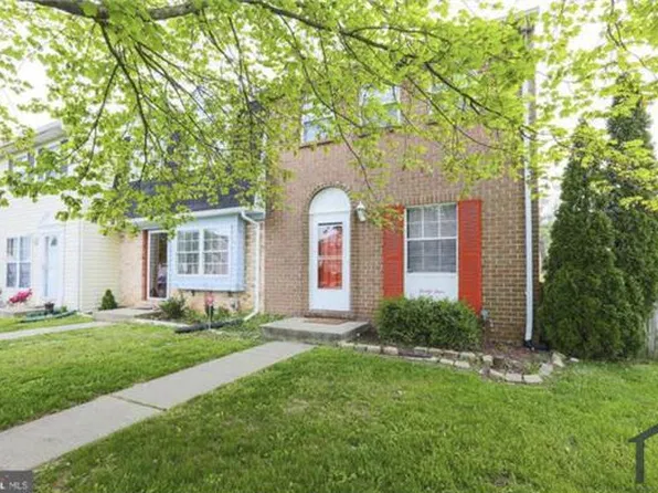 24 King Charles Cir, Baltimore, MD 21237