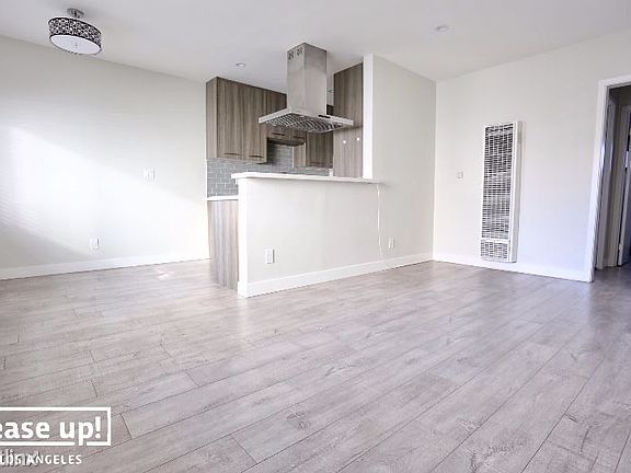3rd image of 738 N Hudson Ave APT 7