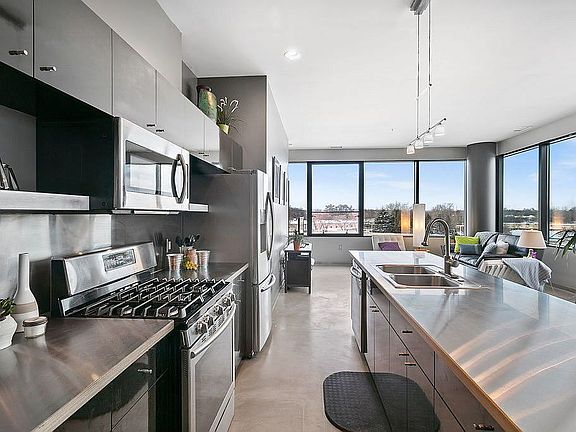 5th image of 5601 Smetana Dr Unit 315