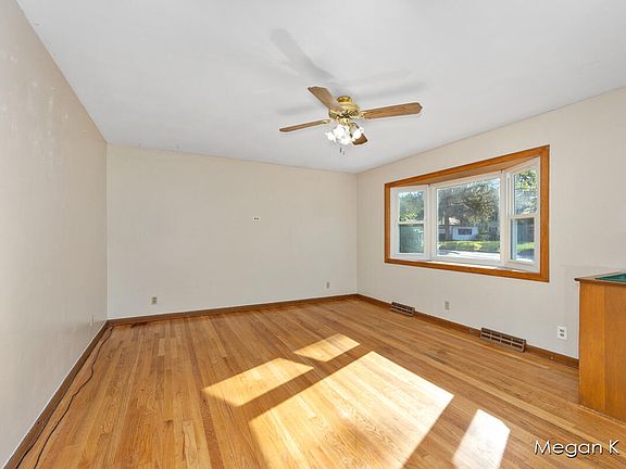4th image of 526 N Taffee Dr