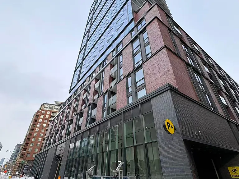 35 Parliament St #823 — Photo 2