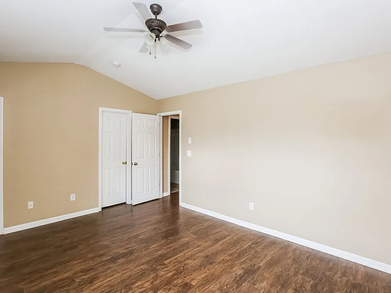 7802 McGarry Trl — Photo 10