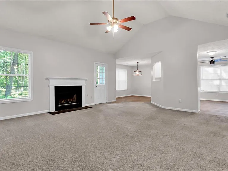 878 Grindstone Dr SW — Photo 6