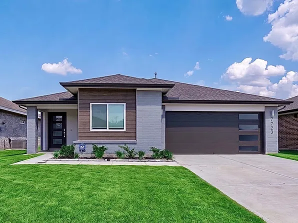 7723 Brushwood Dr, Rosharon, TX 77583