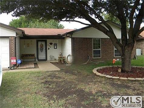 2nd image of 562 Rockledge Dr