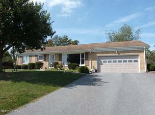 19 Long Dr, Lewistown, PA 17044