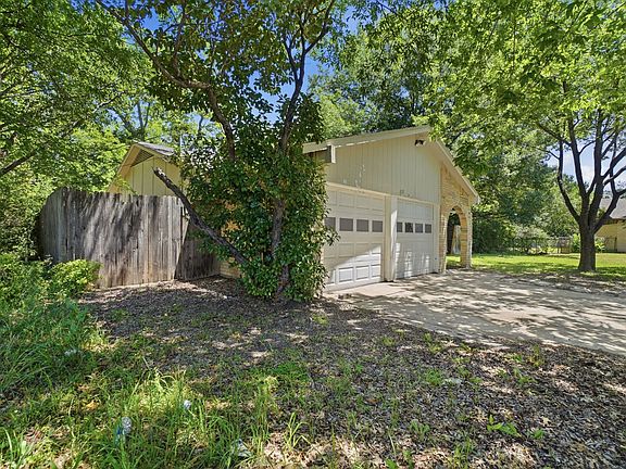 3rd image of 1137 Meadow Creek Ct