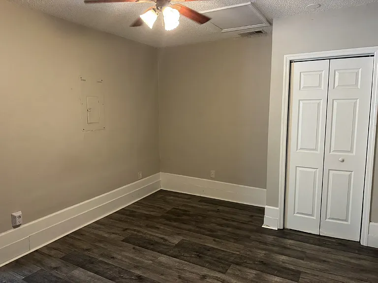 2120 Blair Rd — Photo 10