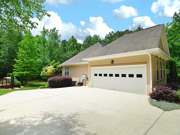3rd image of 300 Postwood Dr