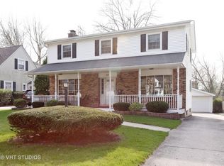 1114 N Cross St, Wheaton, IL 60187