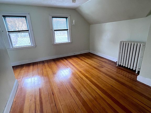 5th image of 112 E Elm Ave #3