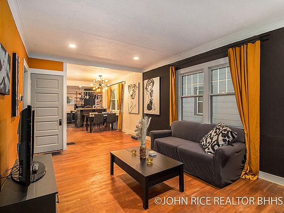 3rd image of 1740 Linden Ave SE