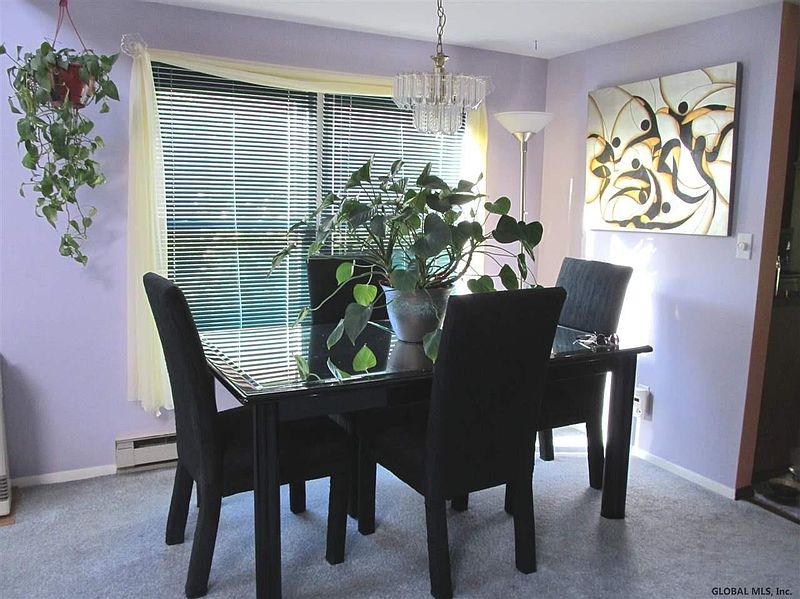 5th image of 185 ARROWWOOD Place