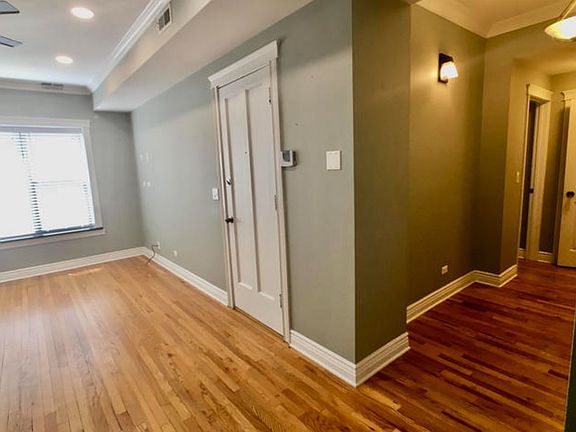 2nd image of 5934 N Paulina St APT 2