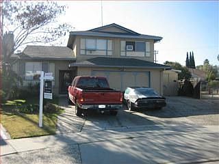 1st image of 142 Carling Ct