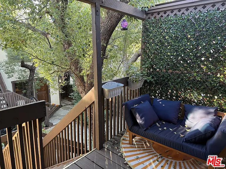 15457 Moorpark St #6 — Photo 4