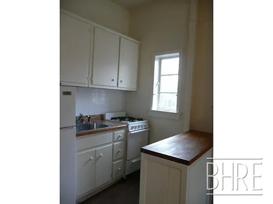 Rented by Brooklyn Heights Real Estate Inc | media 5