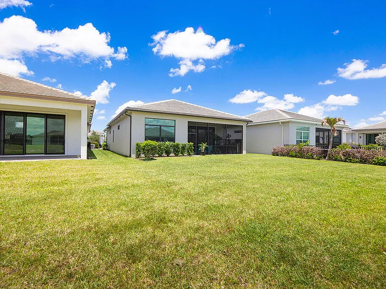 11338 SW Pietra Way — Photo 42