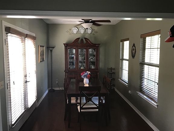 4th image of 6 Chase Creek Dr S