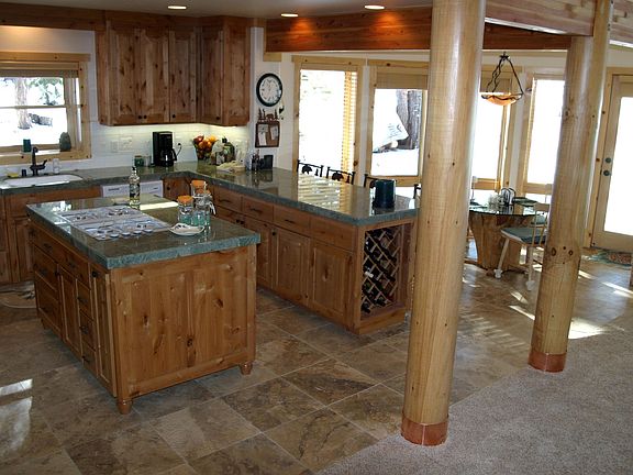 Kitchen & Nook
