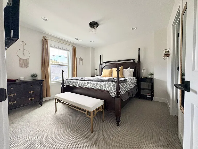 1027 W Wasatch Spring Rd — Photo 12