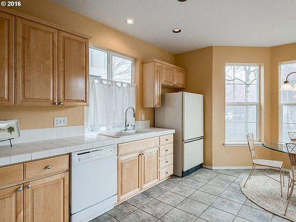Dining nook in kitchen