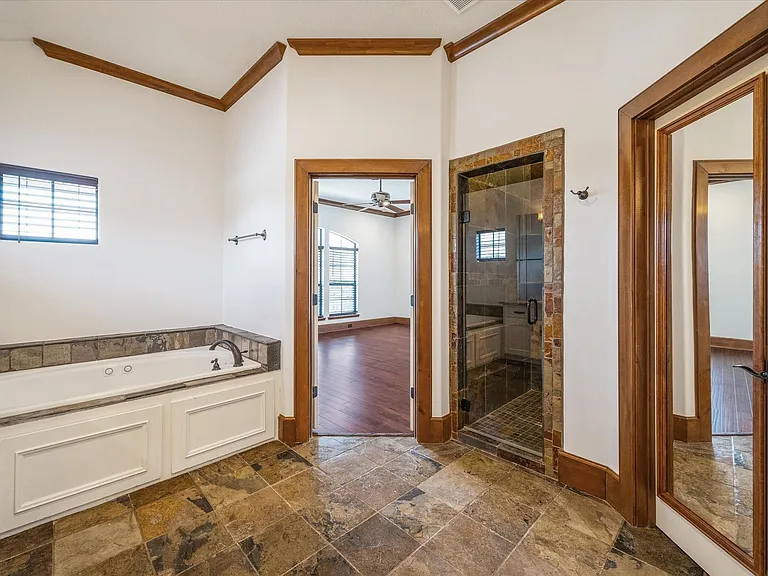 3614 Lancashire Ln — Photo 31