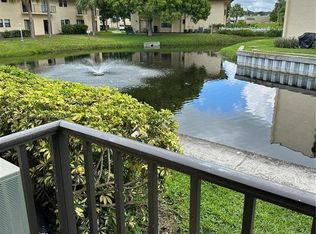 2050 Oleander Blvd APT 9-104, Fort Pierce, FL 34950