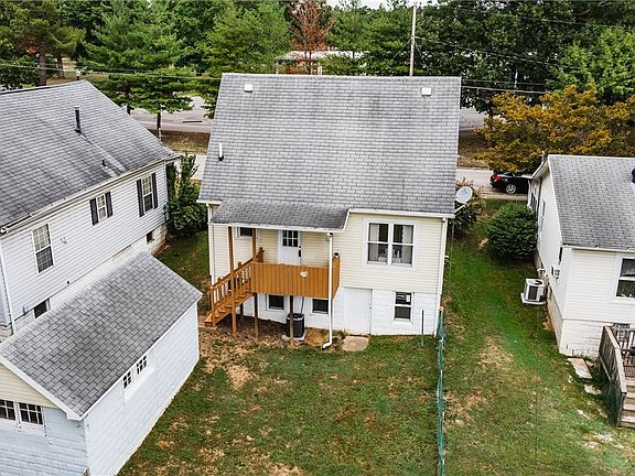 3rd image of 2104 17th St