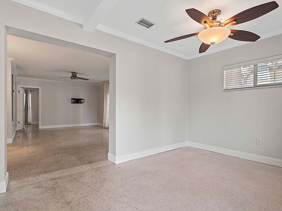 2nd image of 3002 W Deleon St