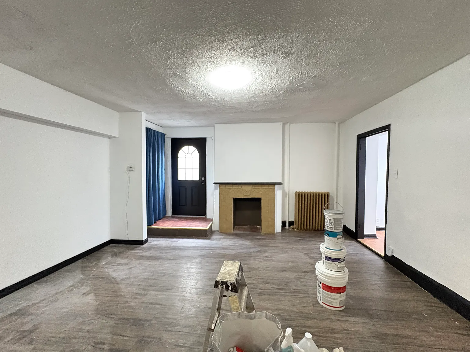 2 bed, 800 sqft, $1,500 — Photo 2