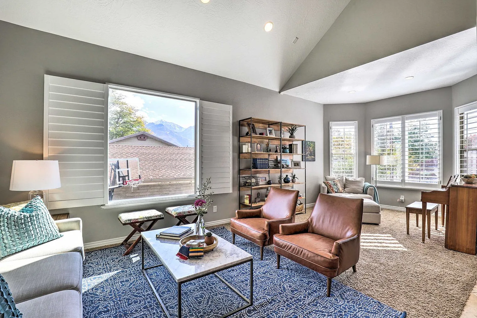 4 bed, 3.0 bath, 3541 sqft, $3,559 — Photo 2
