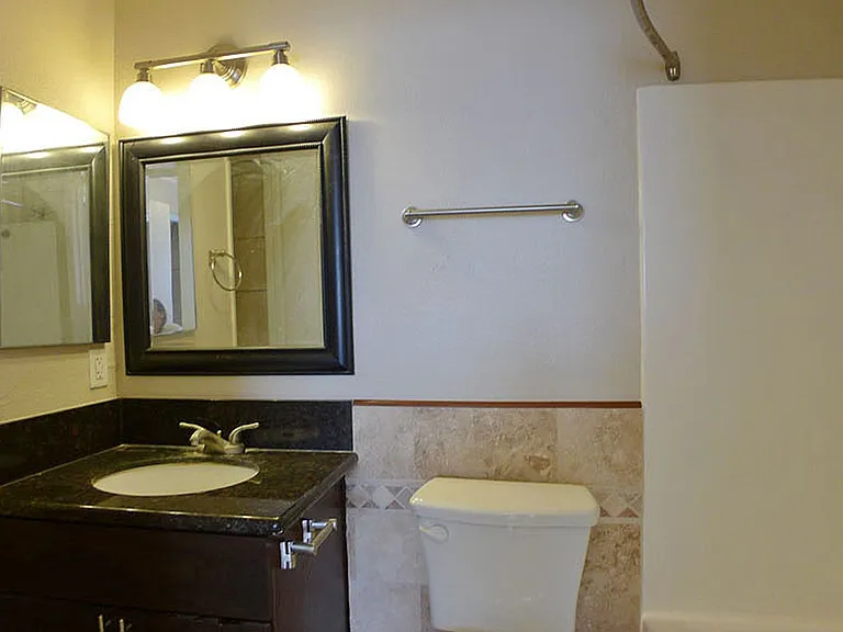 Villa De Adel Apts — Photo 67