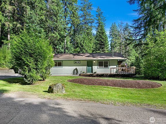 3rd image of 1 Sugarpine Place