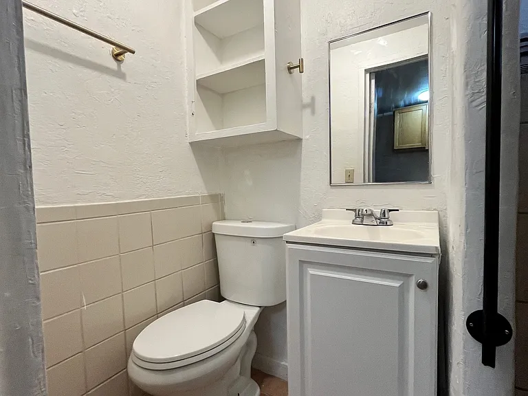 115 E Alturas St #5 — Photo 8