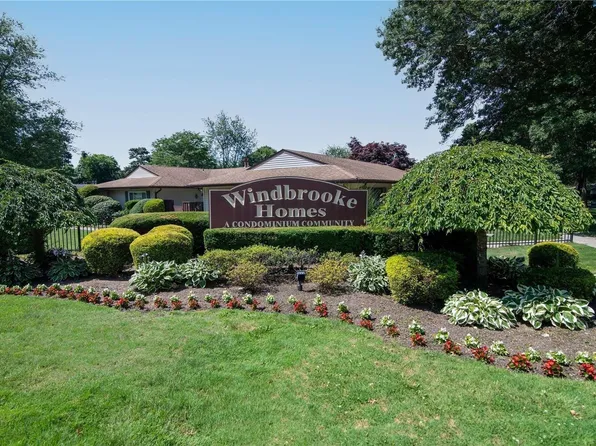 308 Feller Drive #308, Central Islip, NY 11722